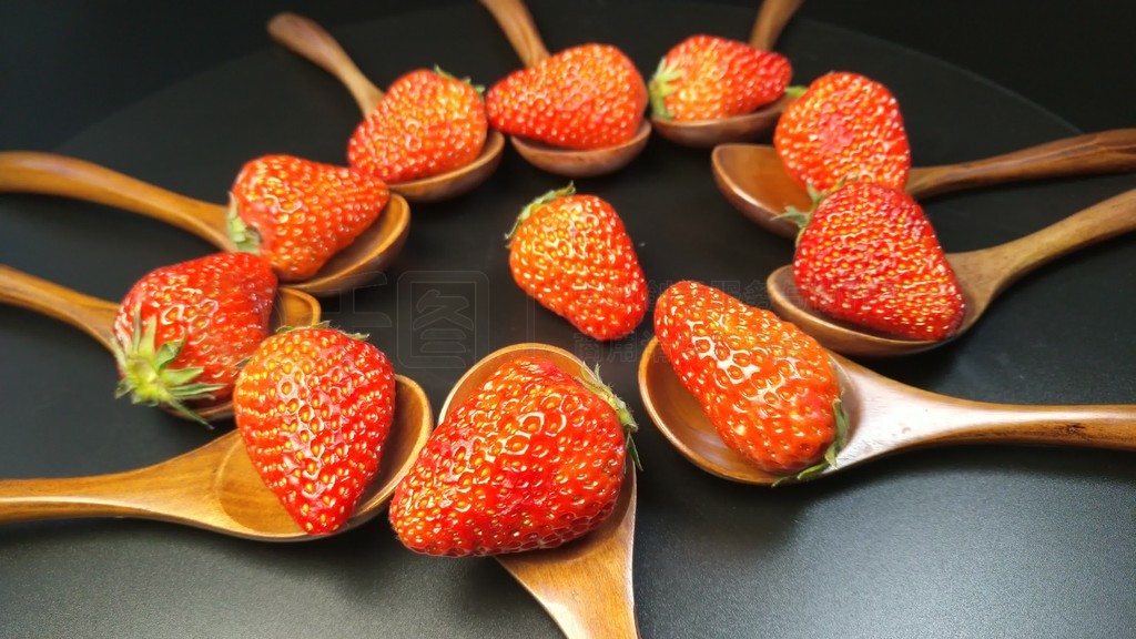 久久久久国产精品一区二区电影海报