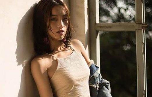 精品精品国产国产自在线海报